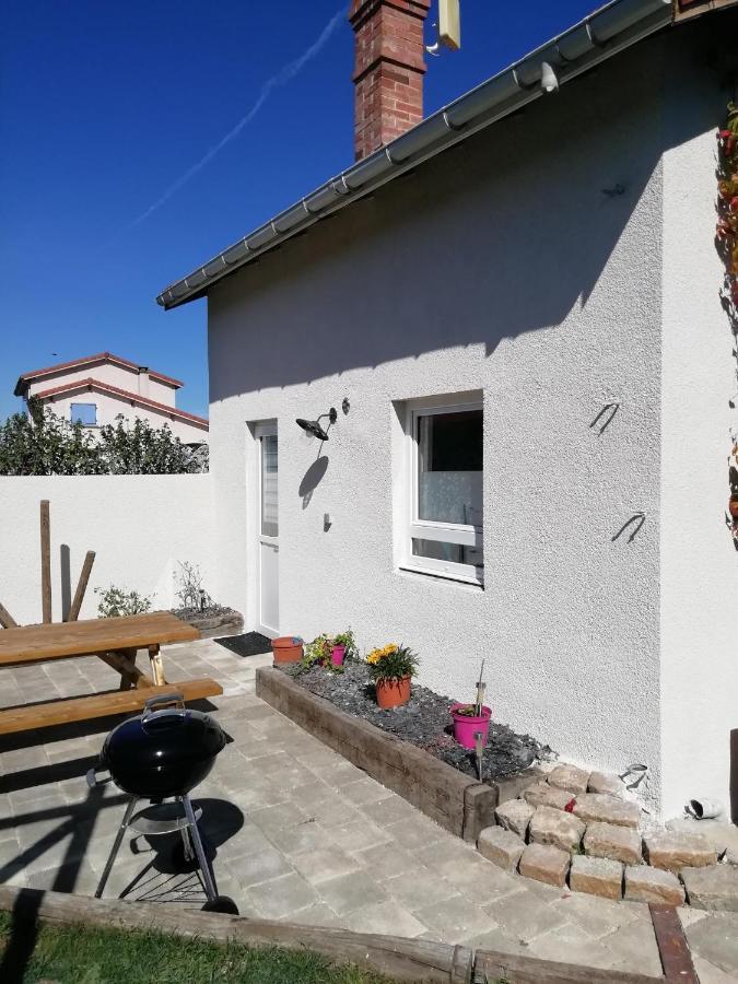 La Maisonnette Au Coeur De La Plaine Vila L'Hopital-le-Grand Exterior foto